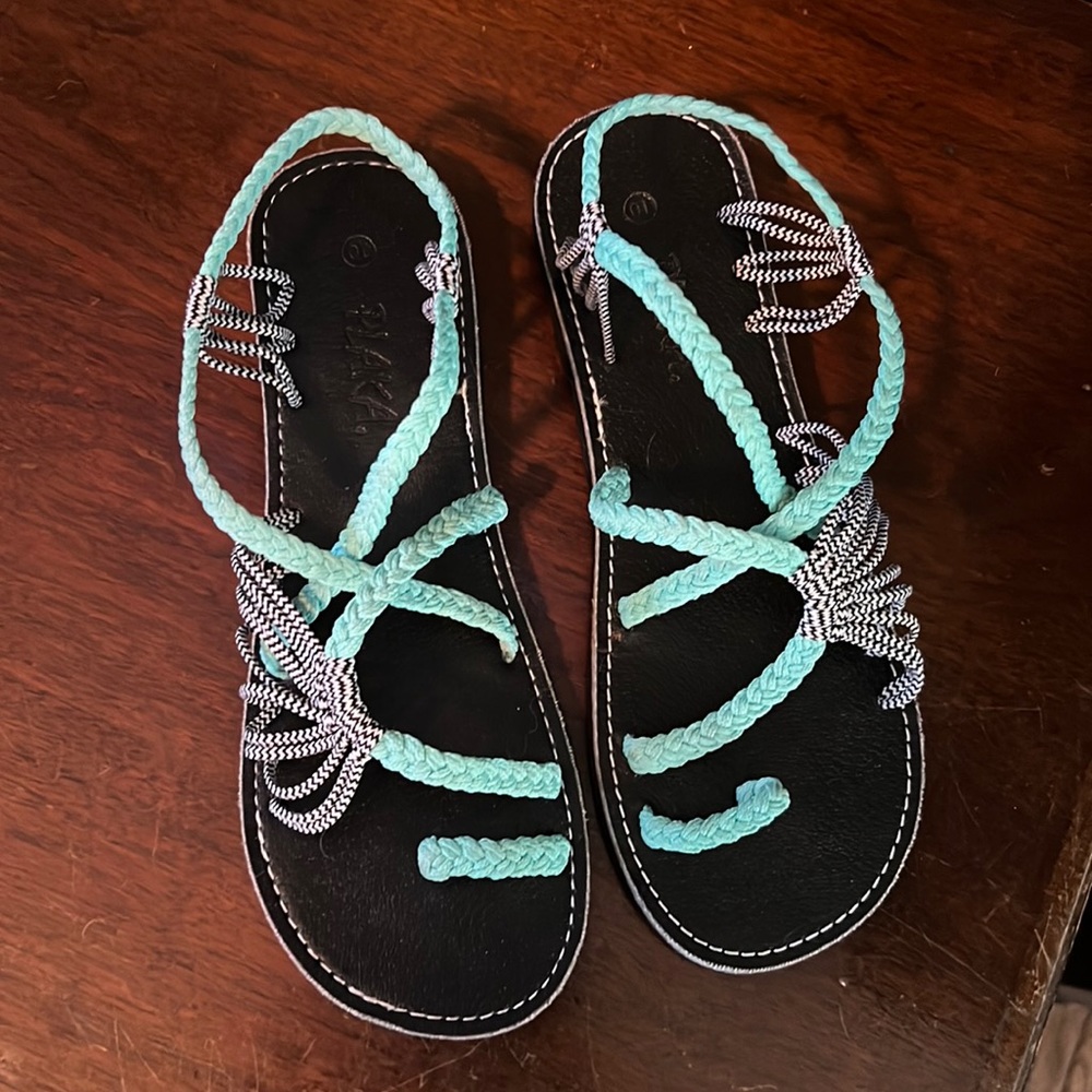 Plaka Sandals size 10 black/Teal